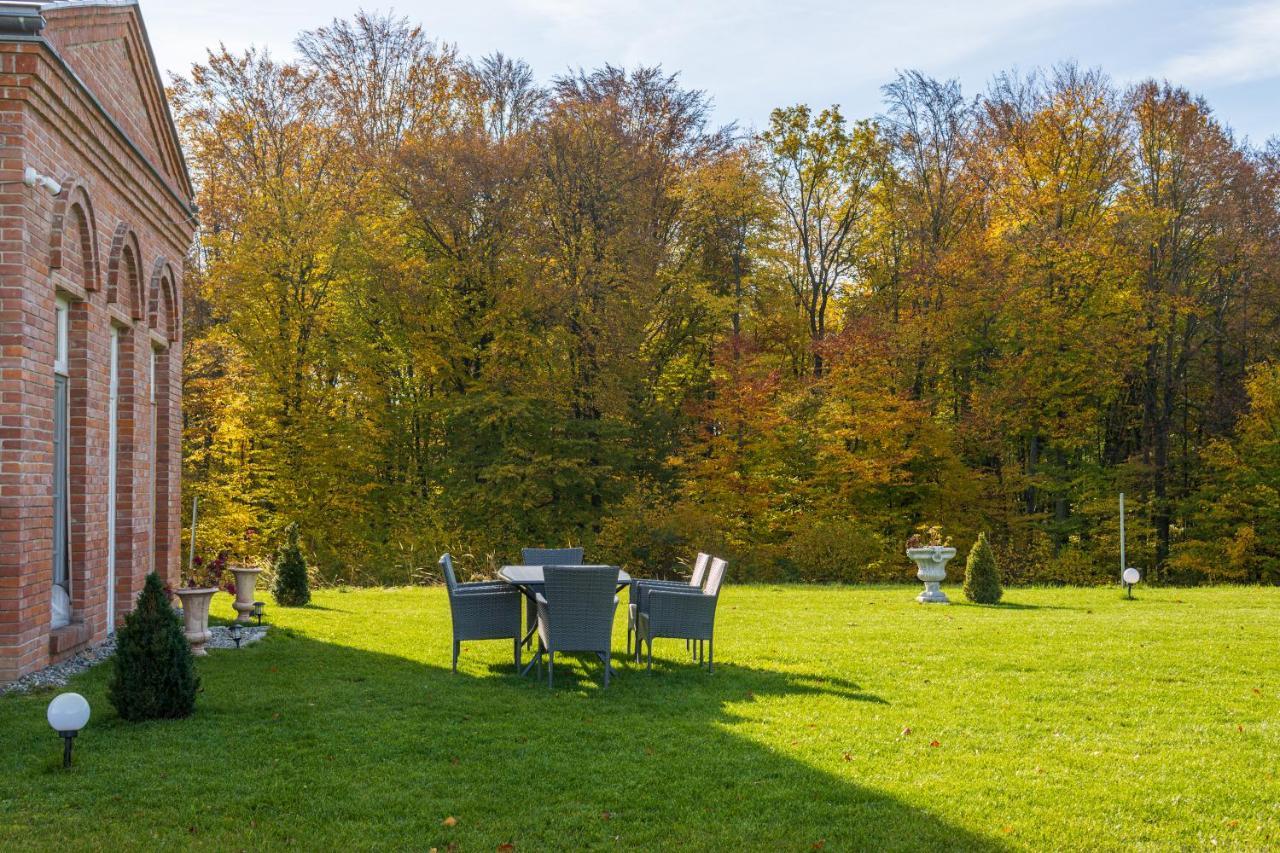 Dworek Atrium Tomaszów Lubelski Eksteriør bilde